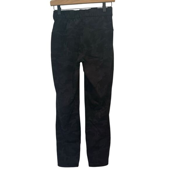 Lululemon On The Fly Pants Charcoal Camo Size 2 - Picture 6 of 8